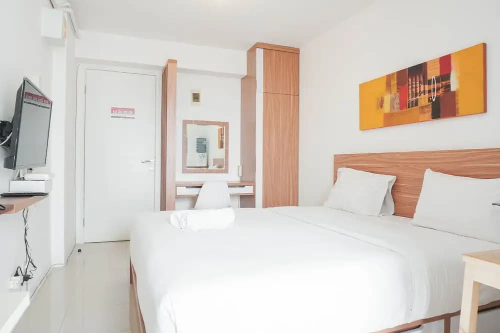 Comfort Studio Room At Bassura City Apartment - photo 5