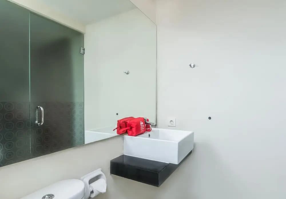 ZEN Rooms Basic Kuta Central Park 2 - photo 10