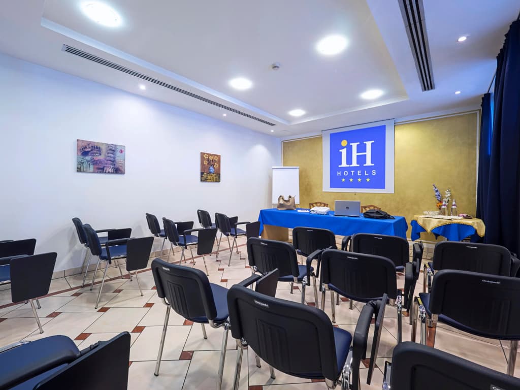 IH Hotels Firenze Business - photo 13