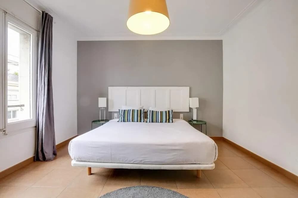 Cosy & Modern 4bdr in Central Eixample - main photo