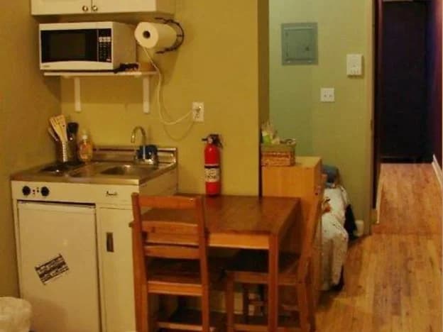 Harlem Bed and Breakfast - photo 11