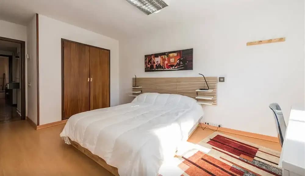 Modern and Comfortable Madrid Flat - photo 24