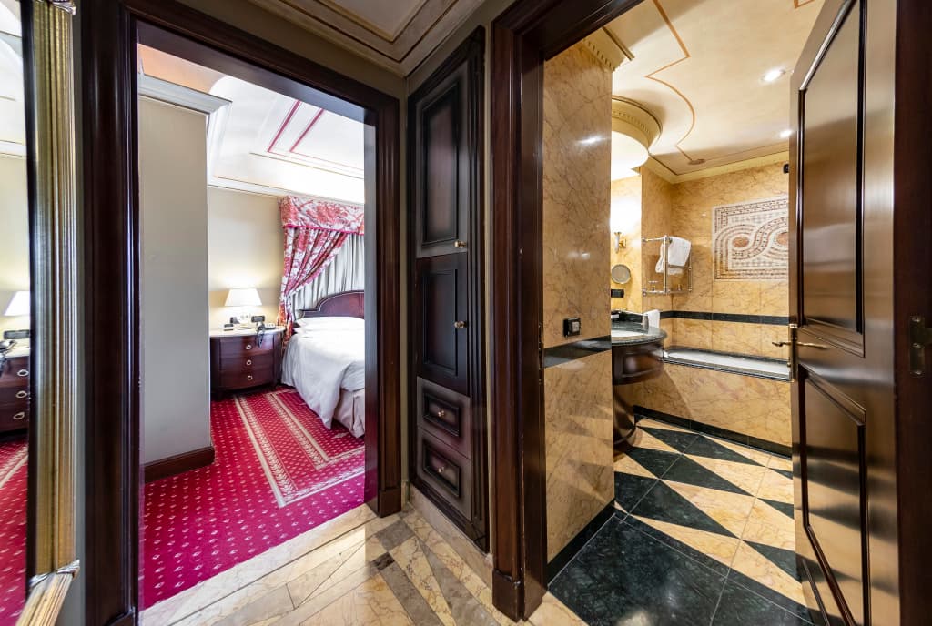 River Château Hotel - photo 36