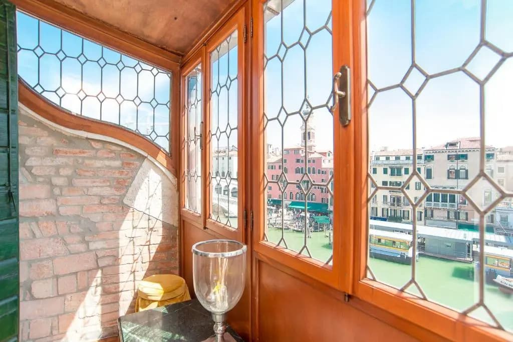 Rialto Terrace on the Grand Canal - photo 7