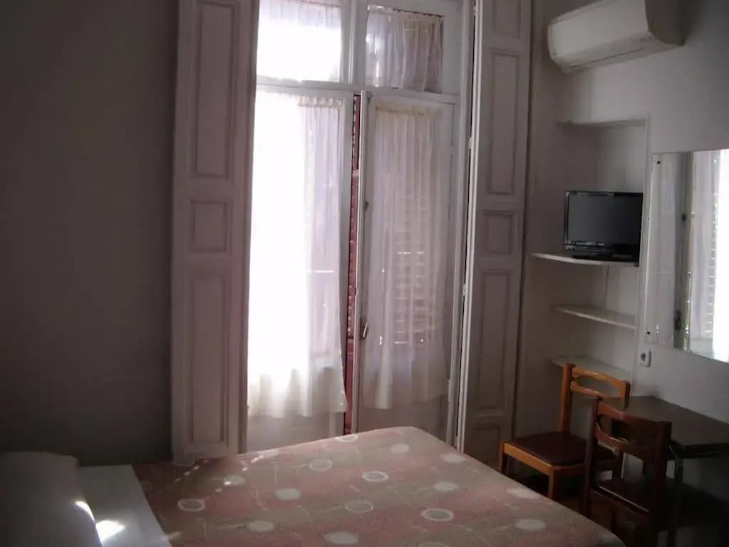 Hostal Tudescos - photo 5