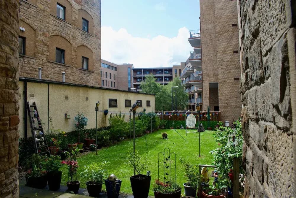 Central & Comfortable Flat - Sleeps 4 - photo 8