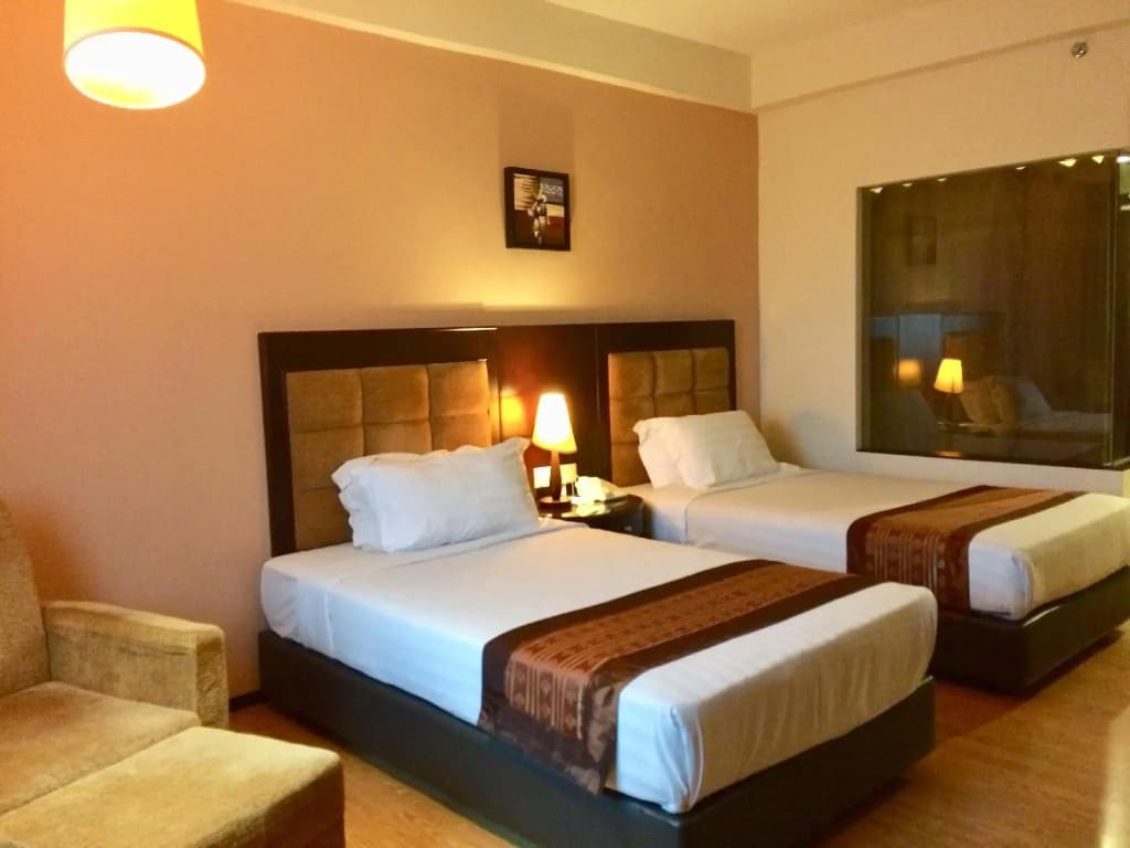Crystal Crown Hotel - photo 4