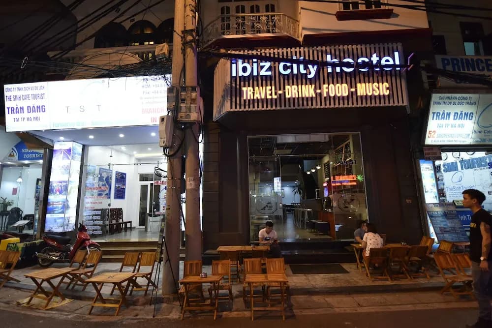 The Tourist Hotel - photo 10
