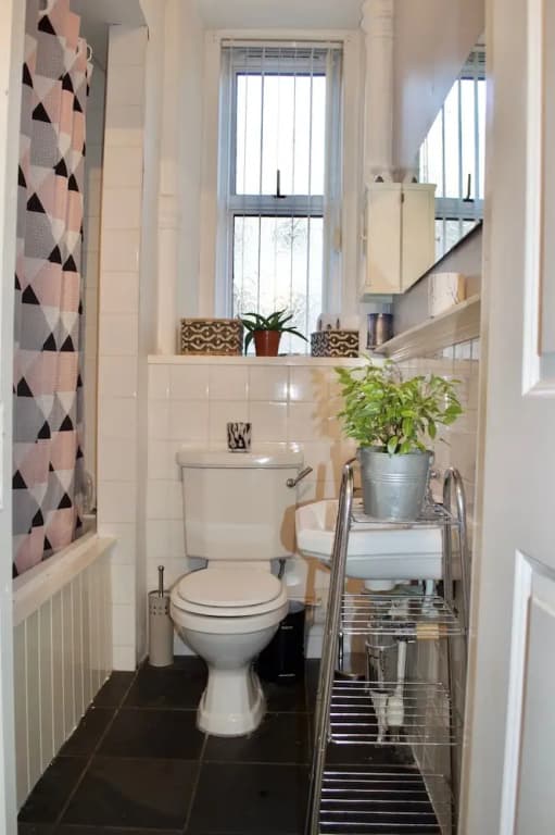 Ground Floor 1 Bedroom Flat - photo 6