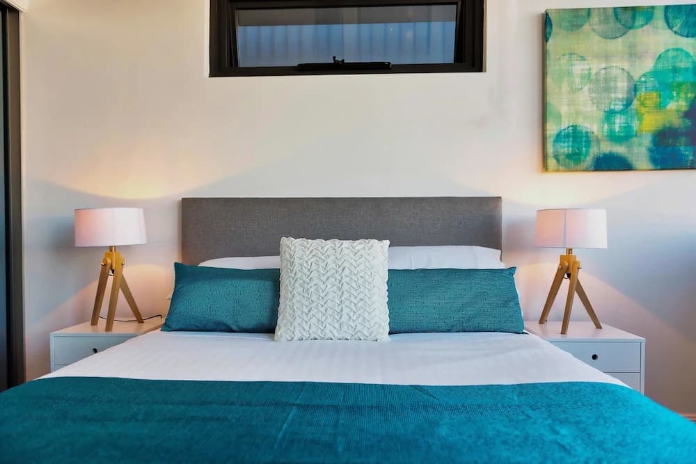 2 Bedrooms with Great Cleanliness and Comfort - photo 3