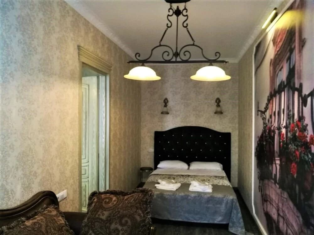 Falcon Apartments - photo 5