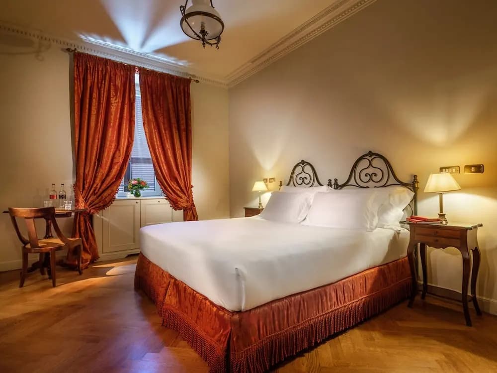 Hotel Locarno - photo 9