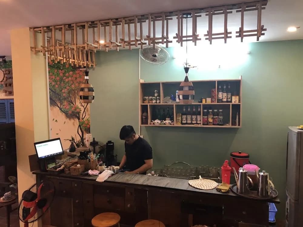 Coffee Shop & Hostel Co Hai - photo 19