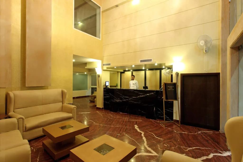 Hotel Surya Plaza - photo 3