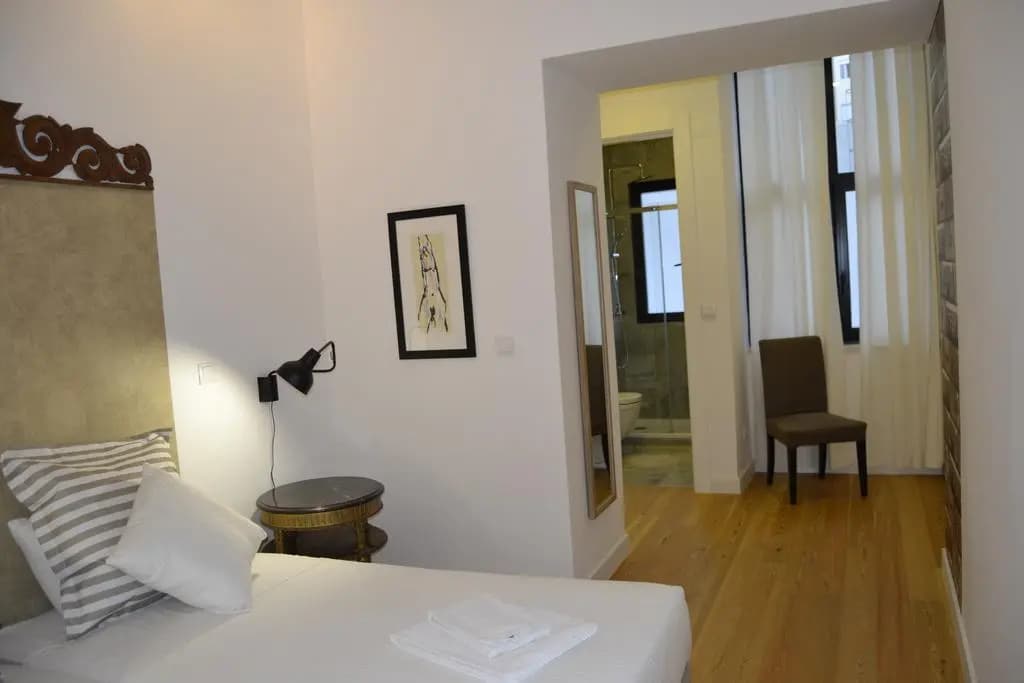 Gulbenkian Apartment - photo 8