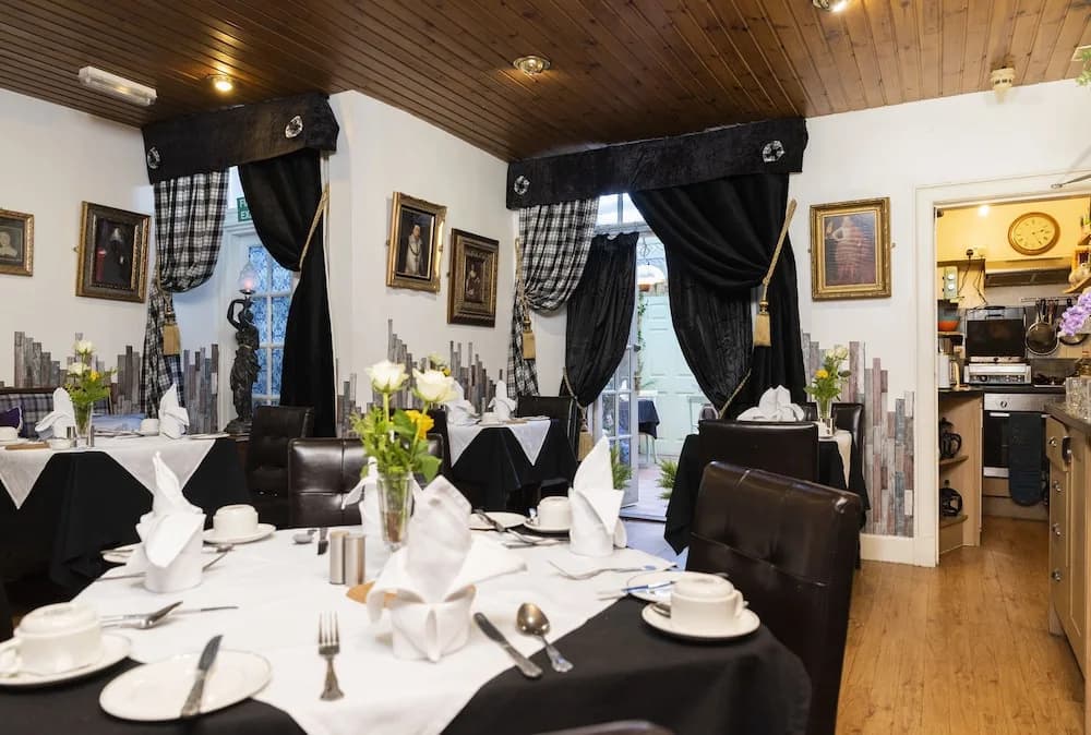 Claremont Guesthouse - photo 18