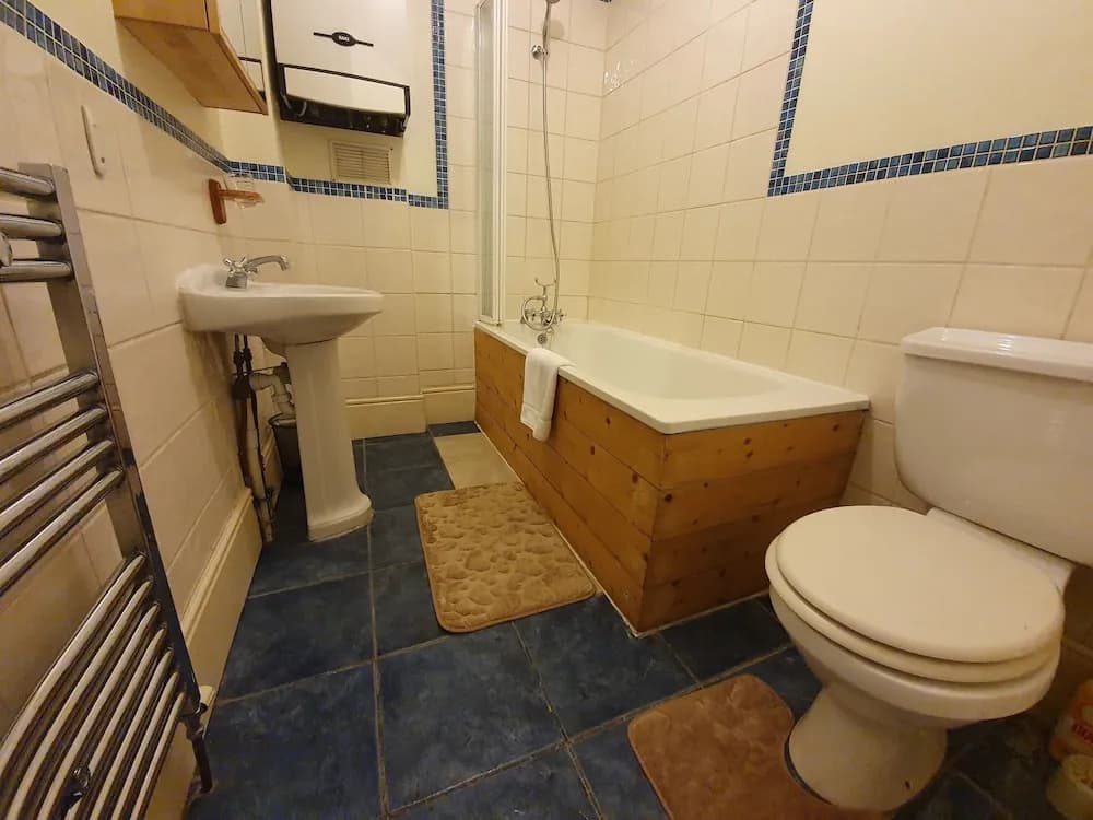 Old Street Apartments - photo 7