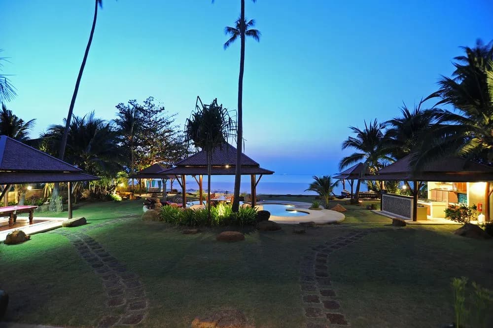 All Inclusive 4 Bedroom Beach Front - photo 15