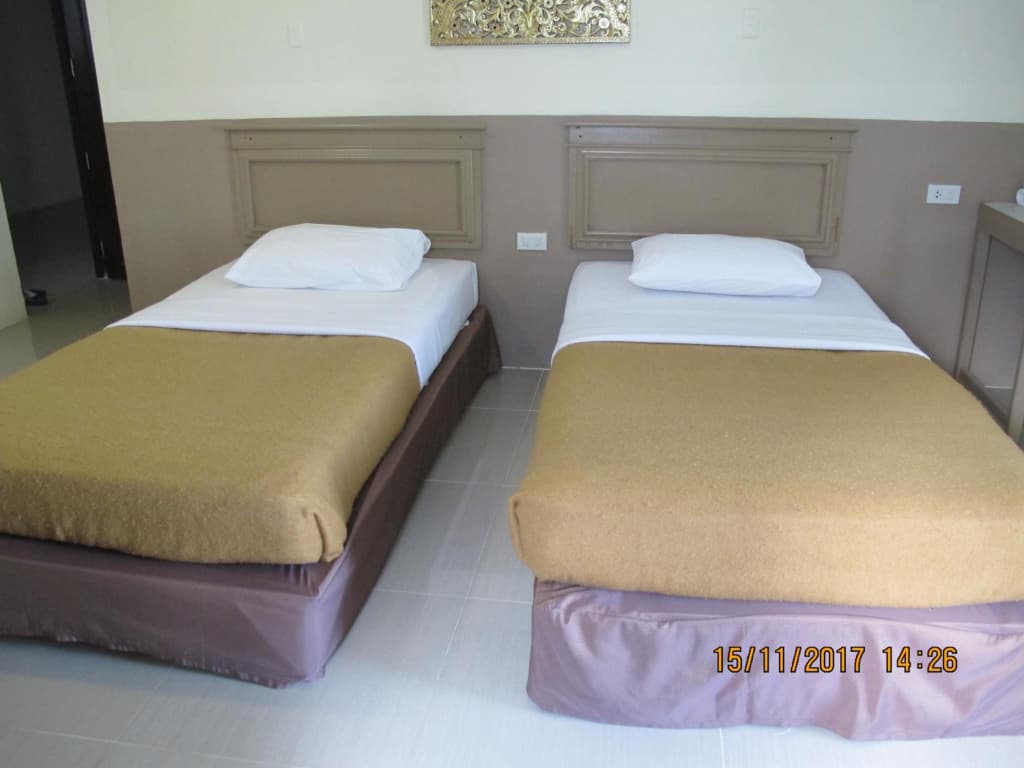 Tongpoon Hotel - photo 20