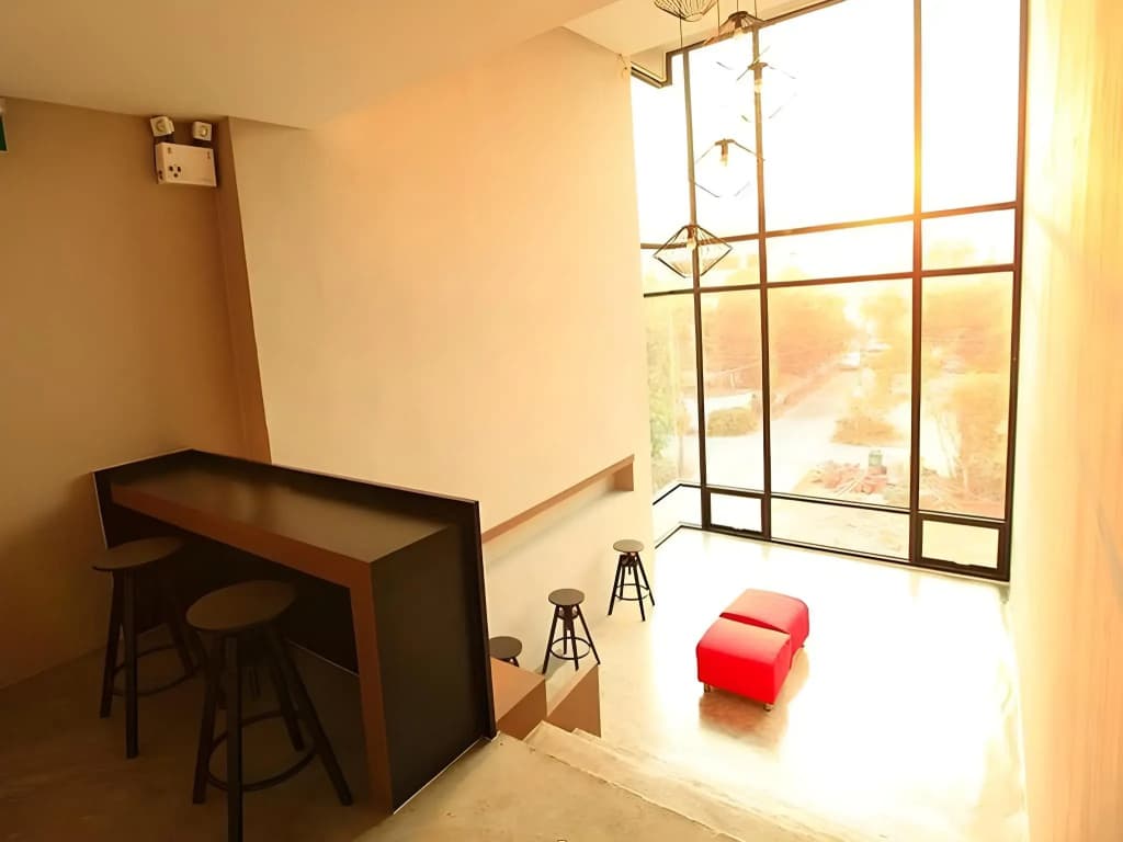 The Plubpla Serviced Apartment - photo 3