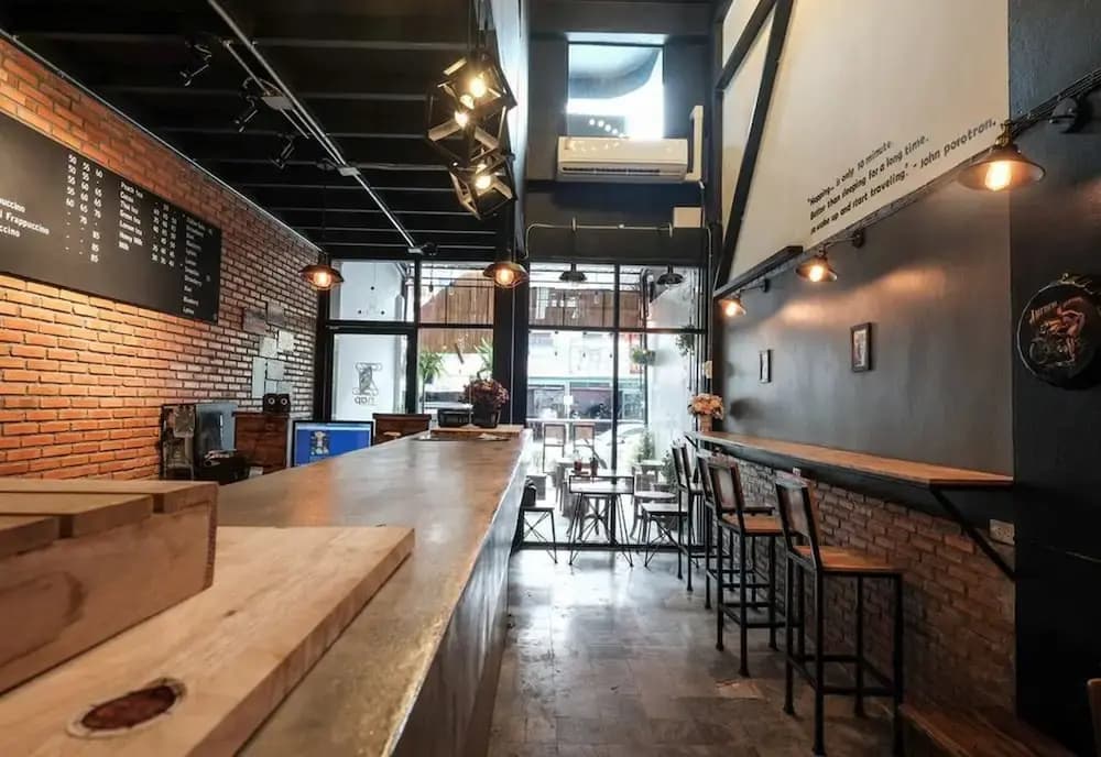 Znap's hostel and Café - photo 4