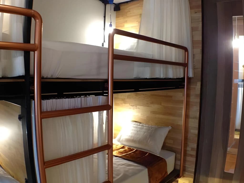 Sleep Owl Hostel - photo 3