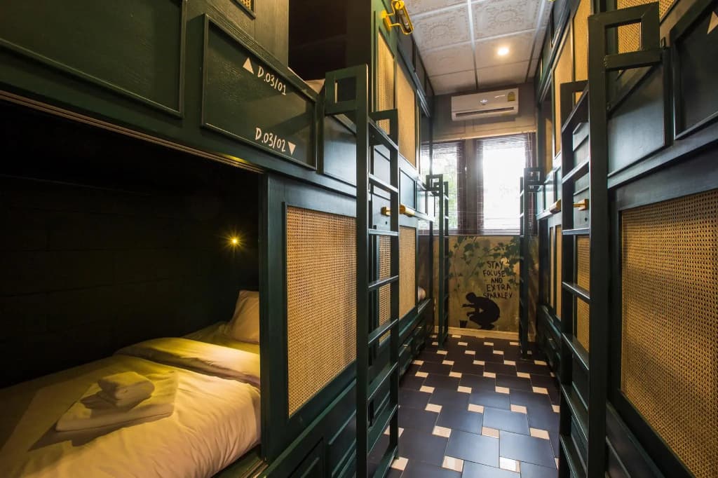 Azure Hostel Bangkok - photo 12