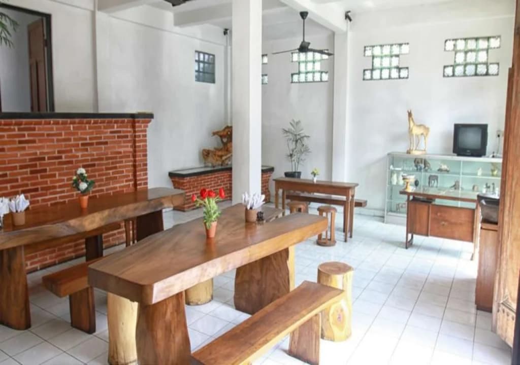 Halaman Depan Hostel - photo 7