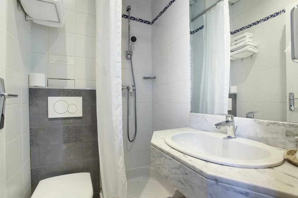 Lux Hotel Picpus - photo 8