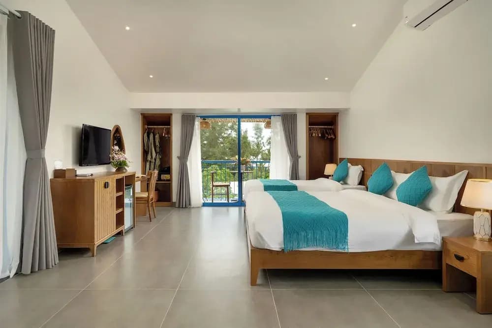 The Linh Coastline Villa - photo 35