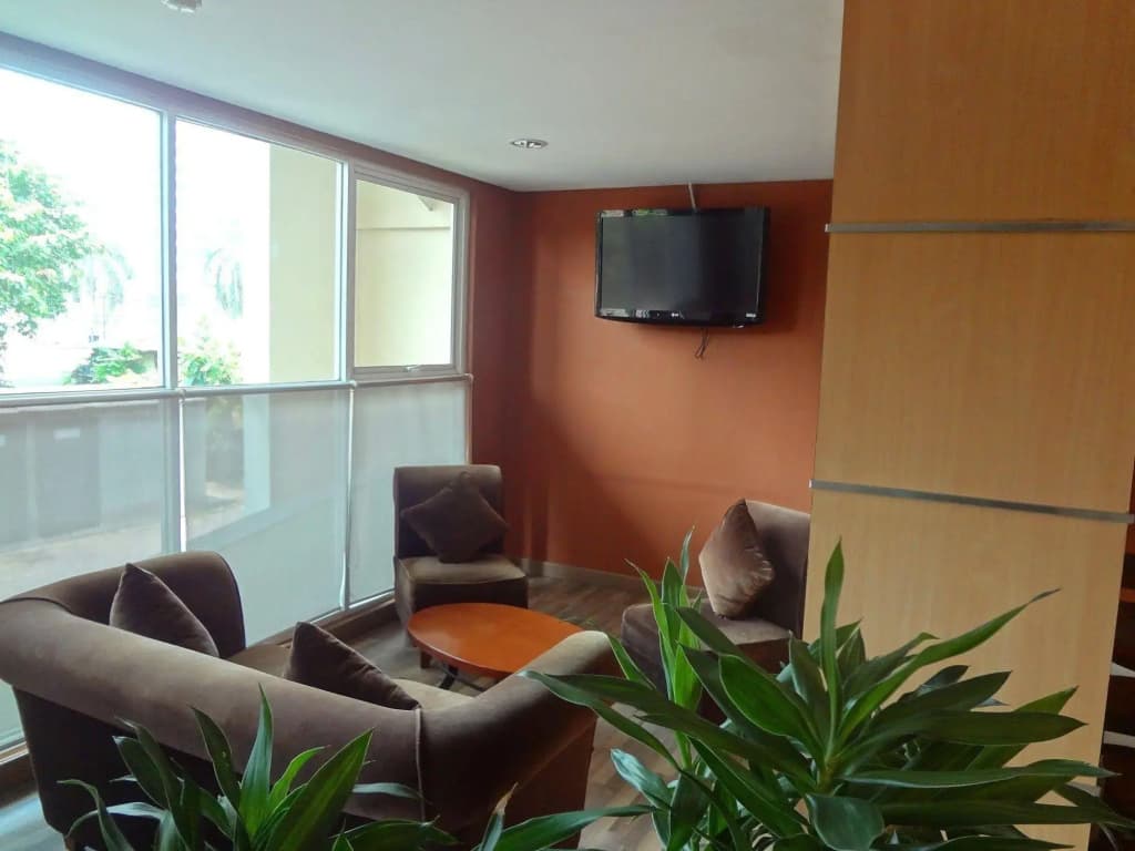 Capital O 203 Prasada Mansion Sudirman - photo 3