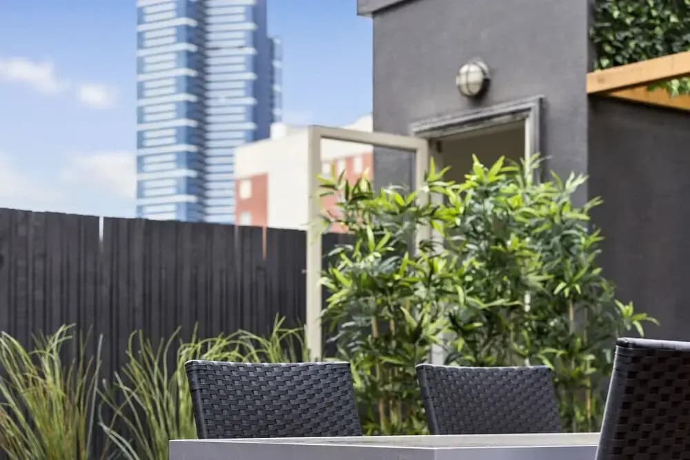 AERIN, 2BDR Melbourne Apartment - photo 10