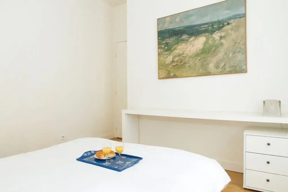 Saint Michel - Cluny Area Apartment - photo 3