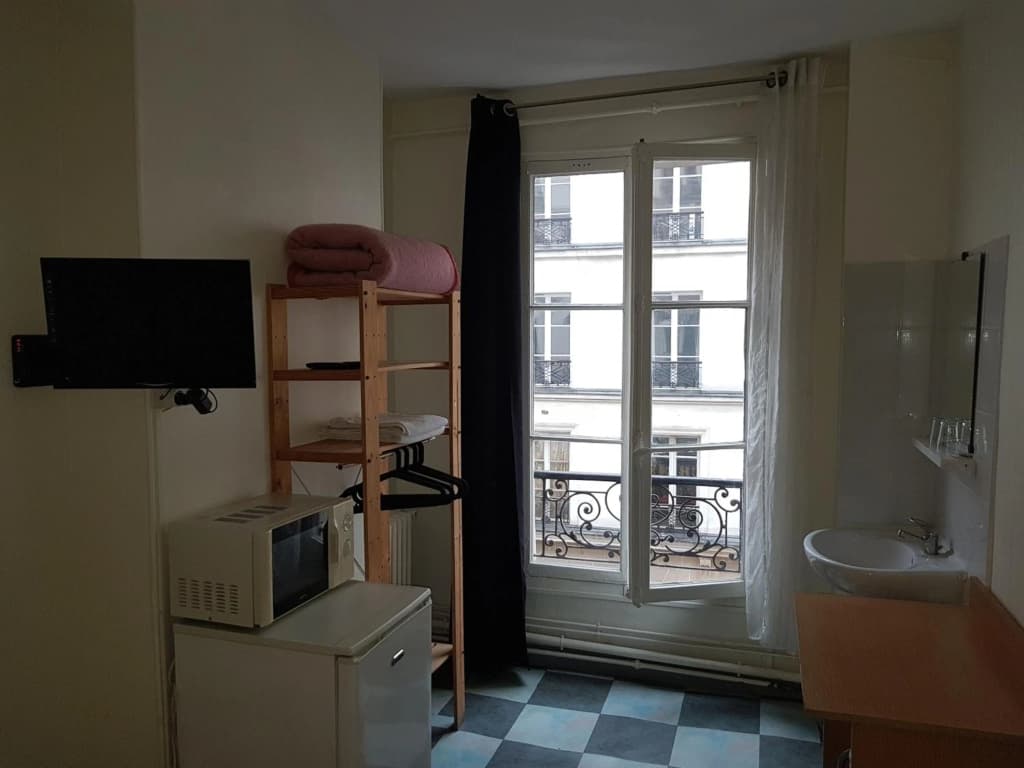 Au Royal Mad Hotel - photo 22