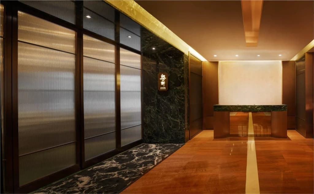 Gloucester Luk Kwok Hong Kong - photo 15