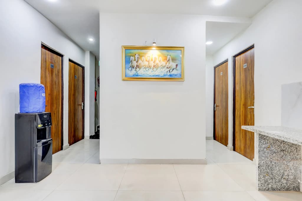 Super Hotel O Sector 25 Near Iskcon Temple Formerly Hotel Amazing House - photo 21