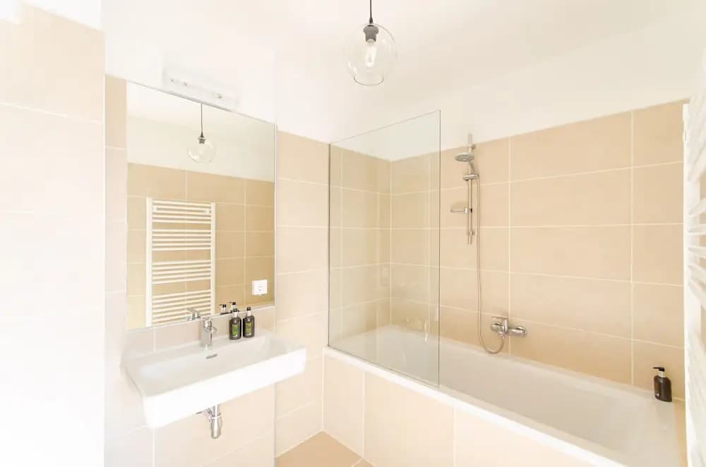 Grand Quarters City Residence - photo 8