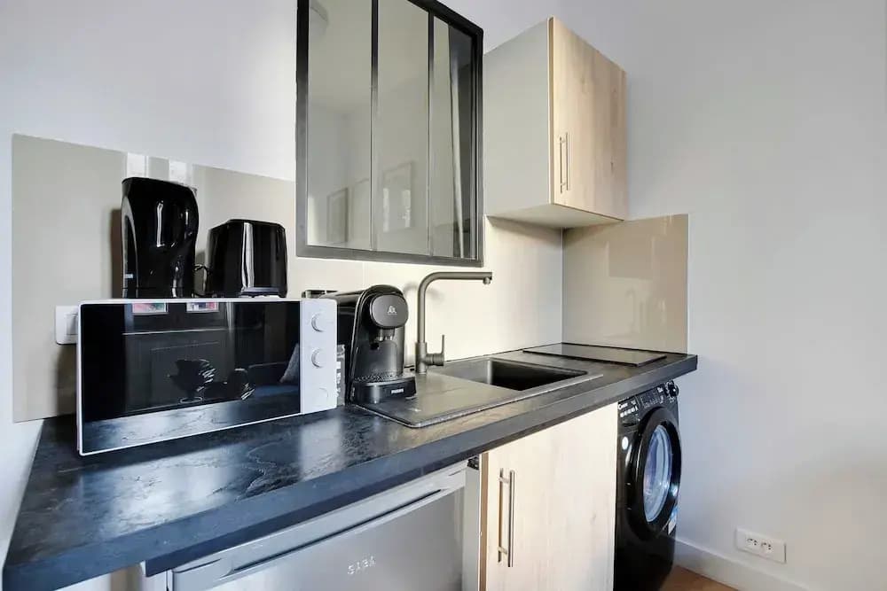 Peaceful Apartment With 1 Room - photo 9