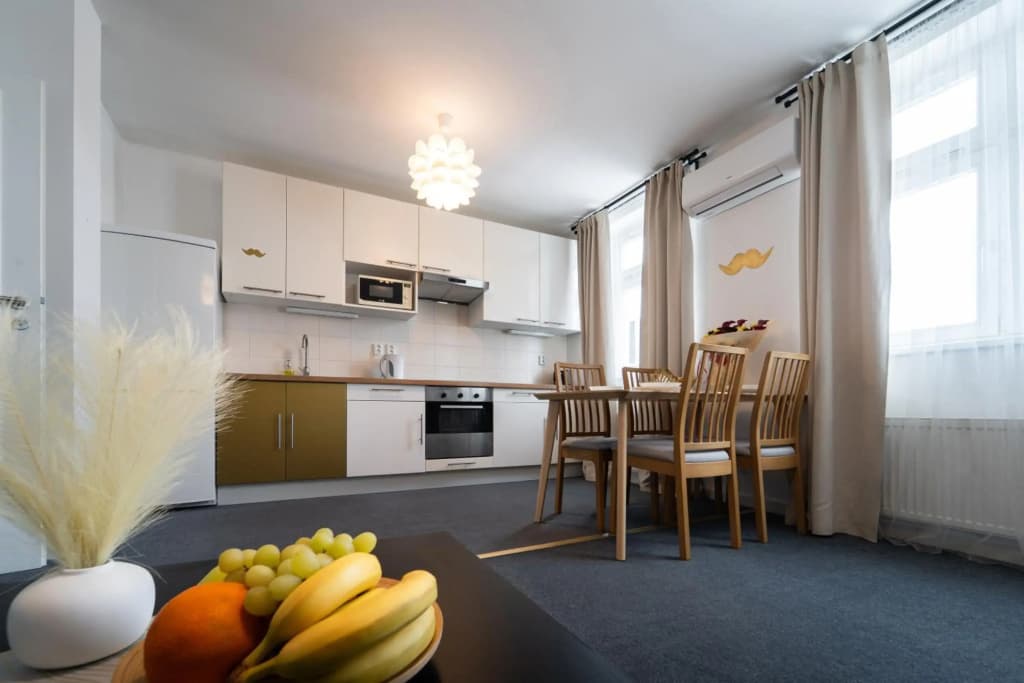 Little Tom Apartments - photo 5