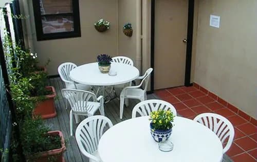 Sinclairs City Hostel - photo 29
