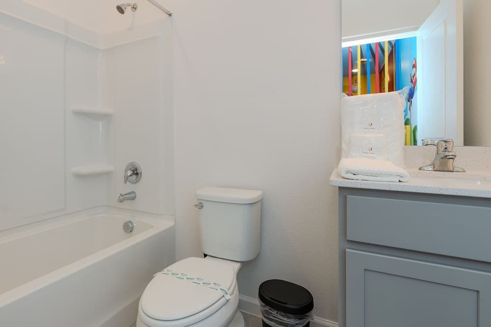 Paradiso Grande Luxury 5BR w/ Pool + Theater - photo 16