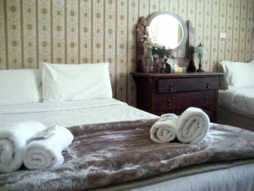 The Cecil Guesthouse - photo 7