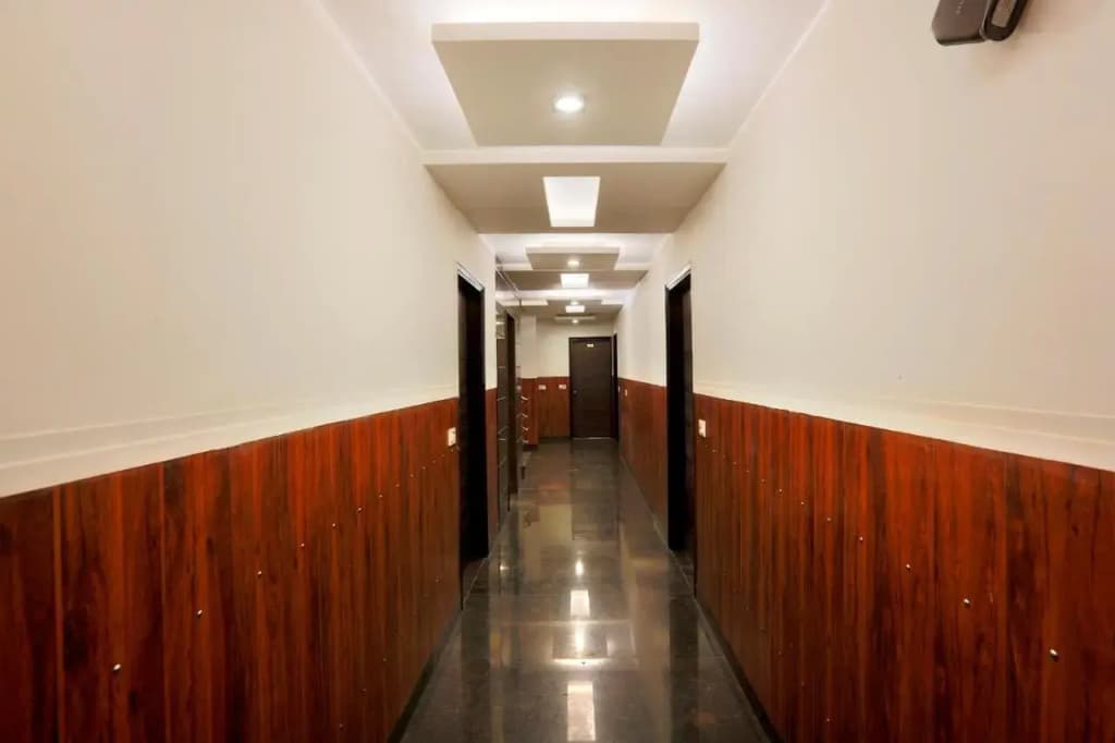 Hotel Anand Lok Inn Mahipalpur, IGI Delhi Airport - photo 11
