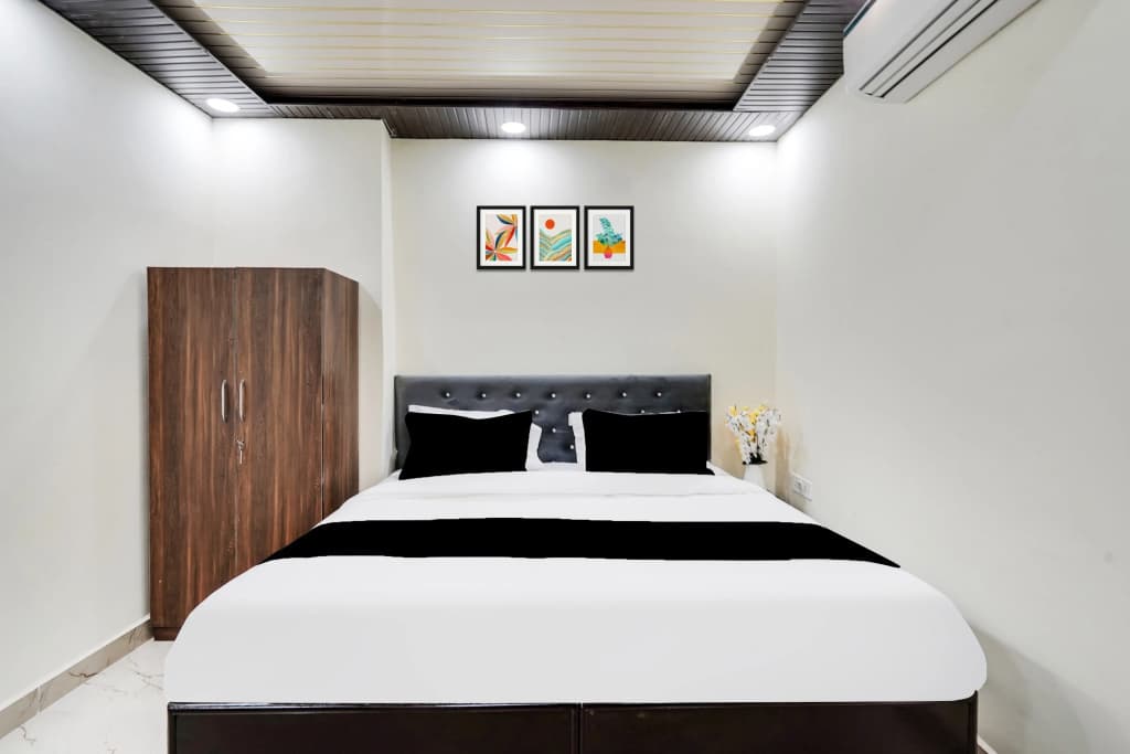 Collection O Nirman Vihar - photo 13