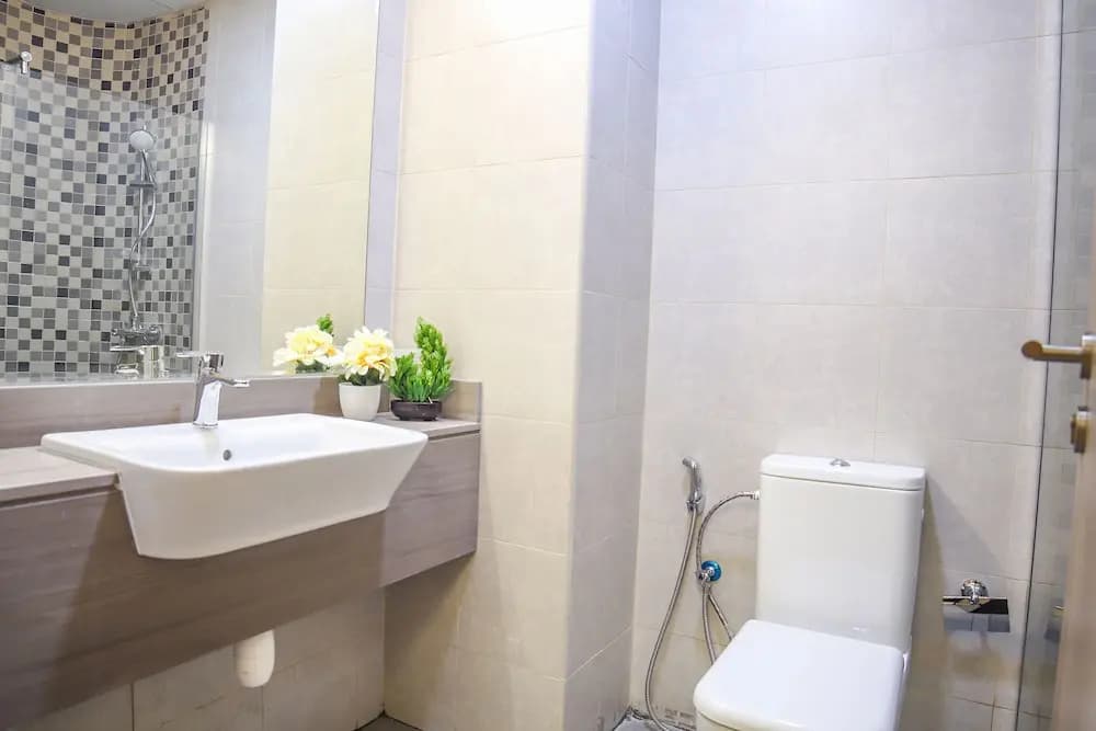 2 Bedroom Apartment- Azizi Plaza - photo 7