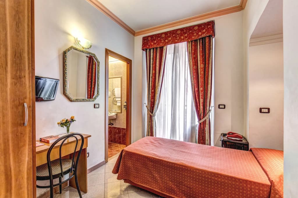 Hotel Giuliana - photo 5