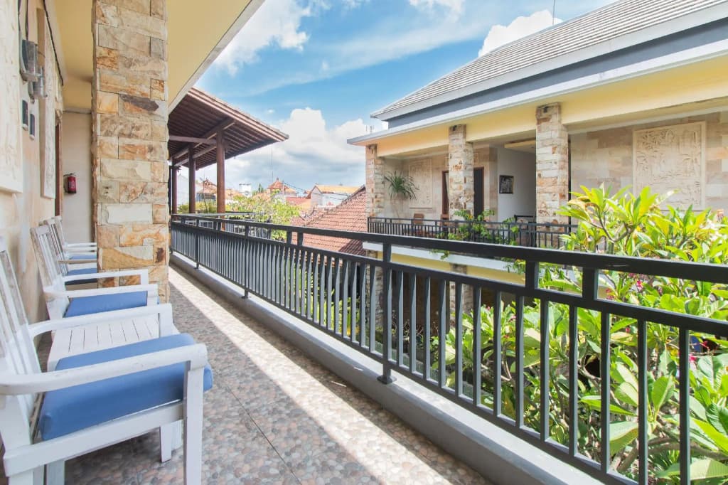 OYO 401 The Frog Homestay Sanur - photo 16