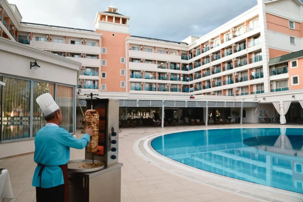 Insula Resort & Spa - photo 12