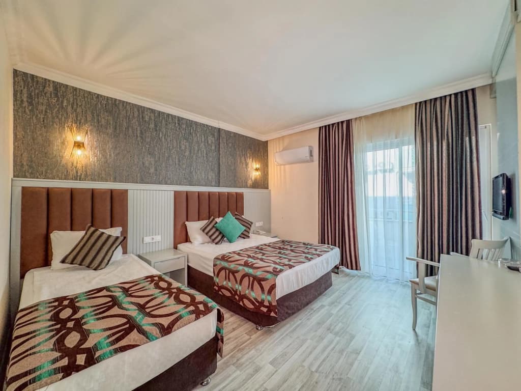 Concordia Celes Hotel - photo 4