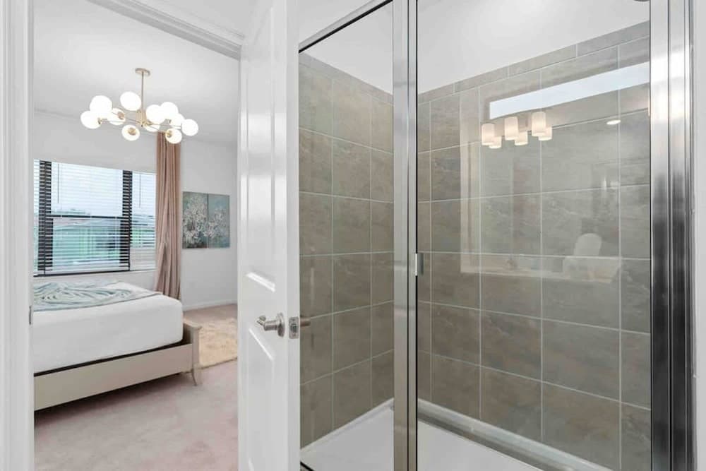 Super Ritzy 9BR 9BA Loft Private Pool - photo 26